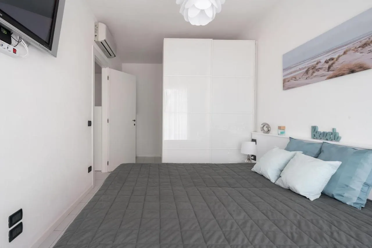 Immobiliare Jvl - Santa Monica Apartment Lido di Jesolo Italy