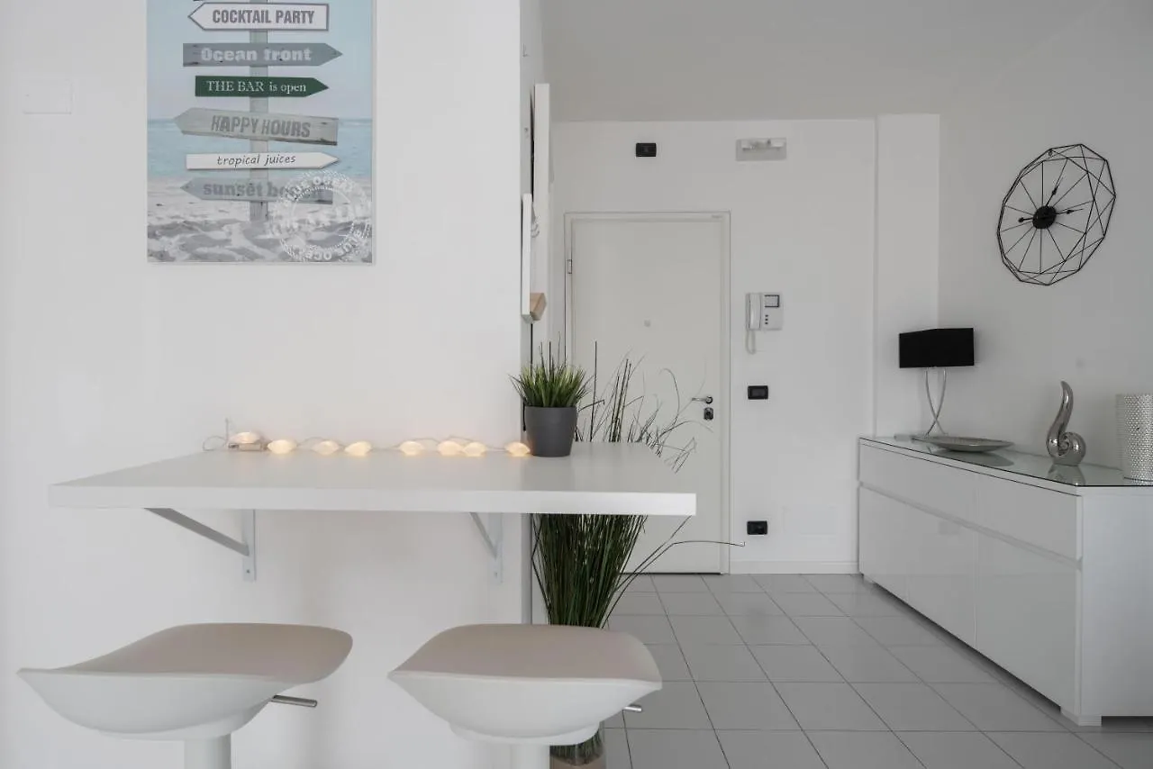 Immobiliare Jvl - Santa Monica Apartment Lido di Jesolo 0*,  Italy