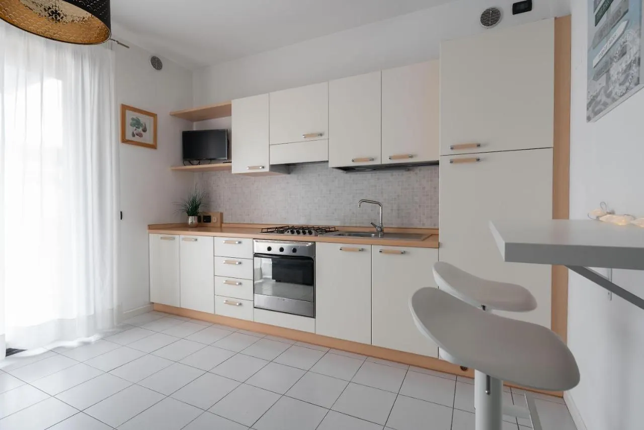 Immobiliare Jvl - Santa Monica Apartment Lido di Jesolo 0*,